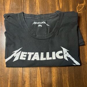 Worn down vintage METALICA tee merch
